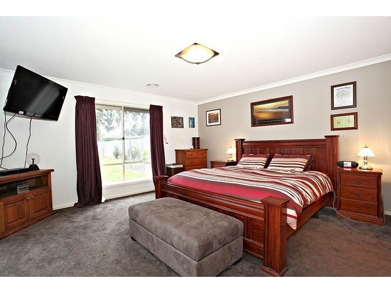 15 Makitti Close, Tooradin VIC 3980