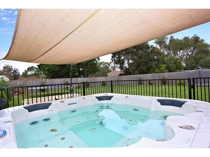15 Makitti Close, Tooradin VIC 3980
