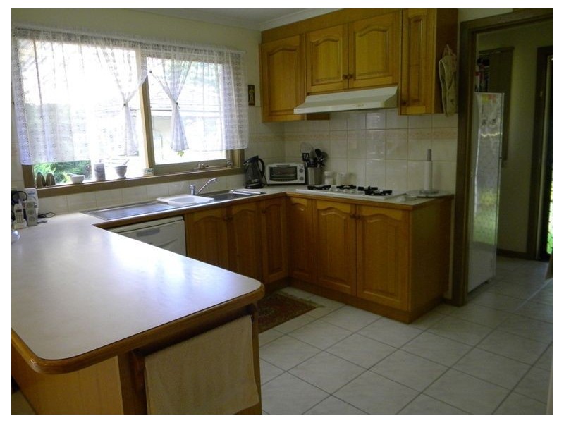 18 Lobelia Court, Cranbourne North VIC 3977