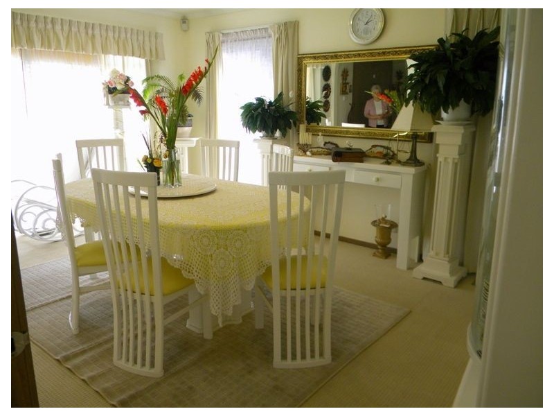 18 Lobelia Court, Cranbourne North VIC 3977