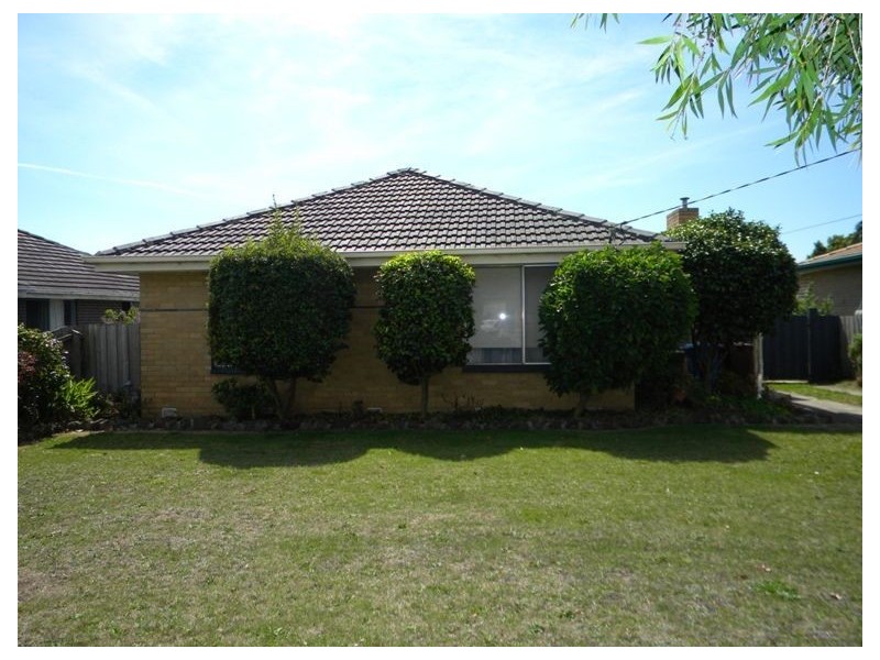 29 Bruce Street, Cranbourne VIC 3977