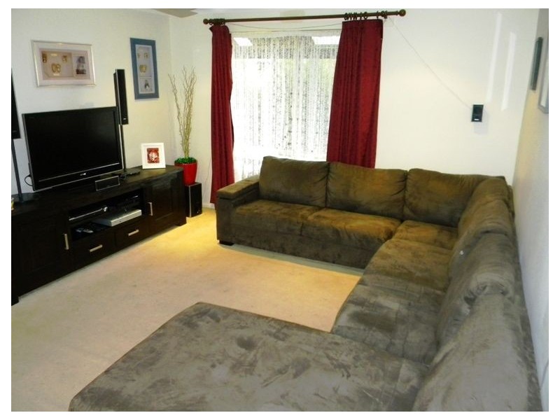 7 Roebourne Mews, Cranbourne East VIC 3977