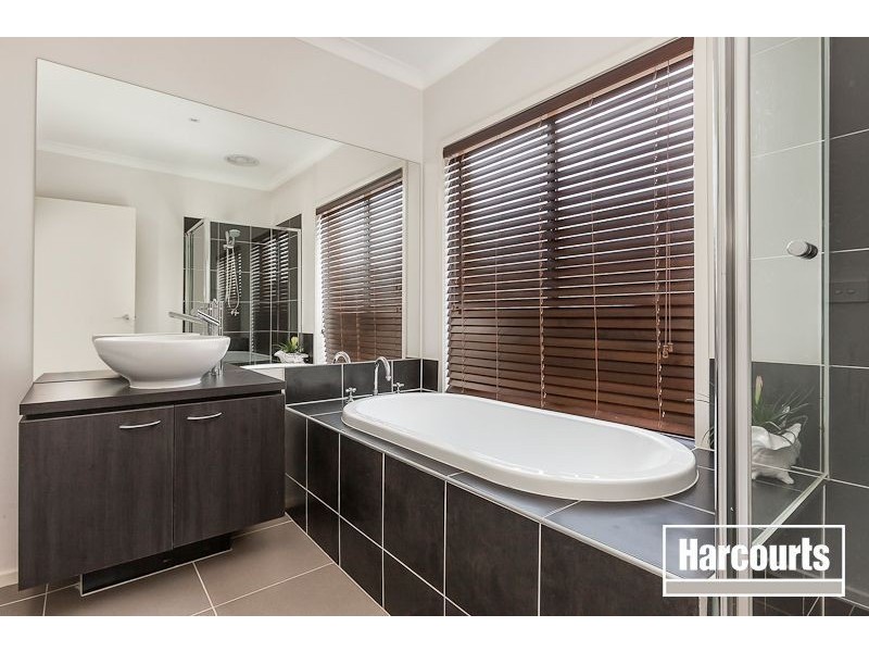 42 Island Circuit, Lyndhurst VIC 3975