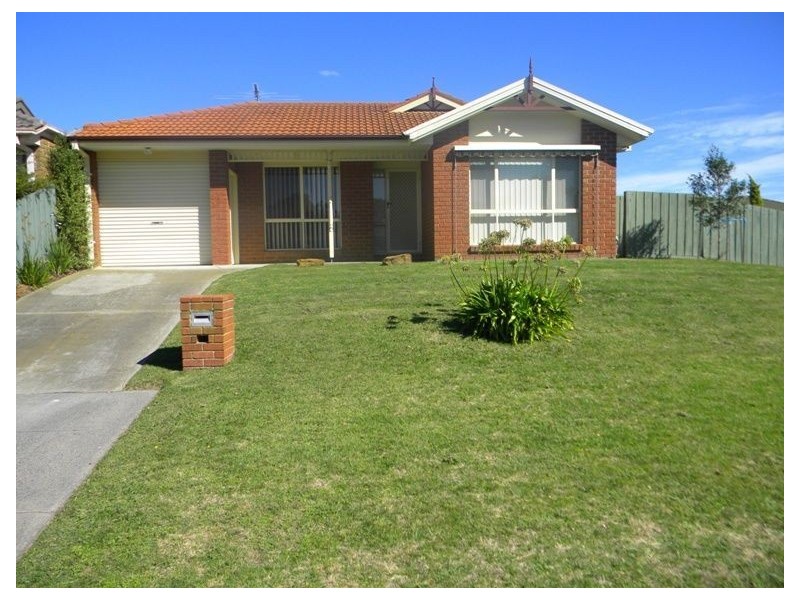 16 Forsyth Court, Cranbourne North VIC 3977