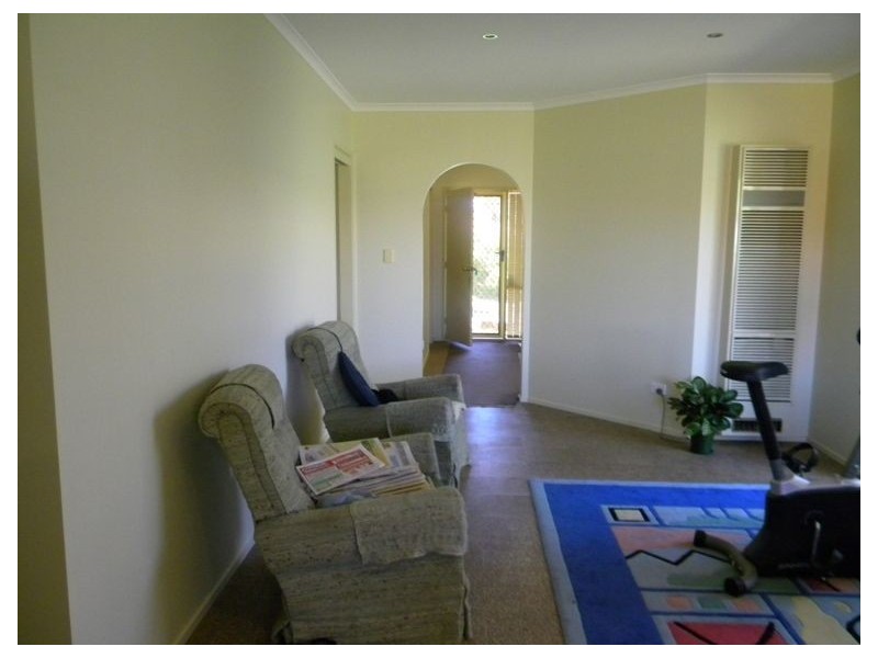 16 Forsyth Court, Cranbourne North VIC 3977