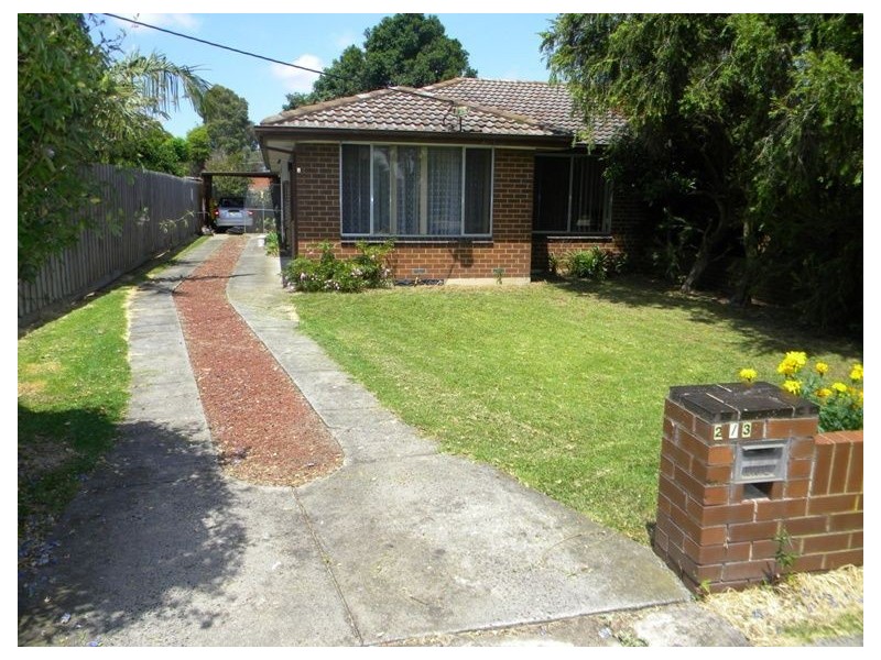 38 Lyall Street, Cranbourne VIC 3977