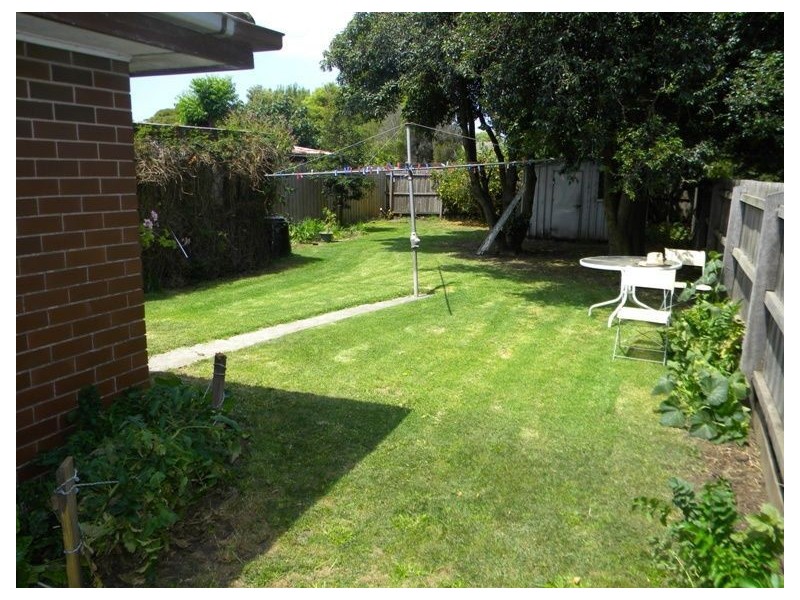 38 Lyall Street, Cranbourne VIC 3977