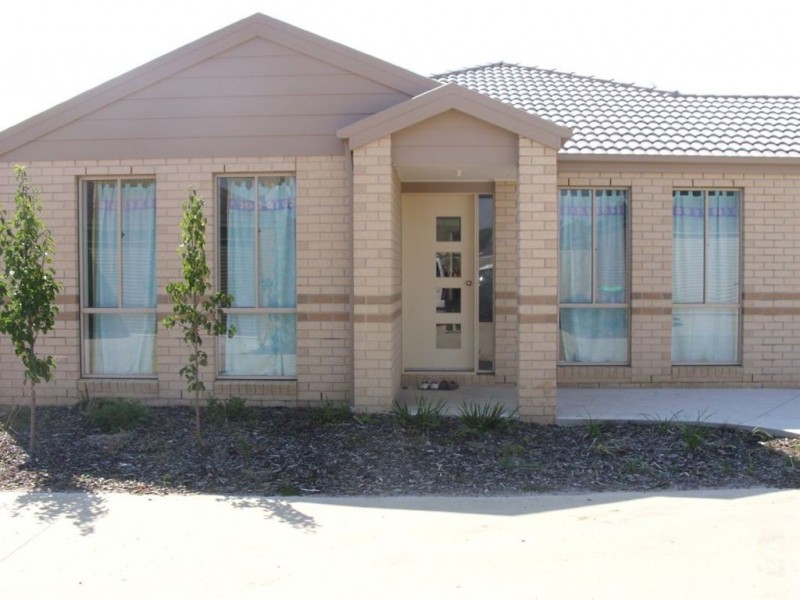 13/220-222 Monahans Road, Cranbourne West VIC 3977