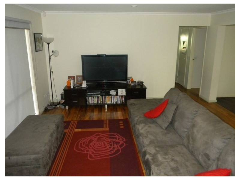 17 Greenock Crescent, Cranbourne East VIC 3977