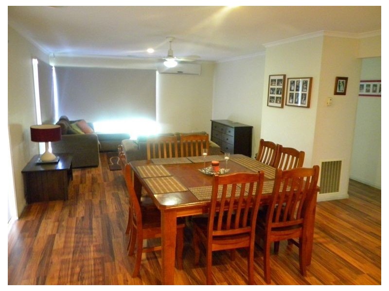 17 Greenock Crescent, Cranbourne East VIC 3977