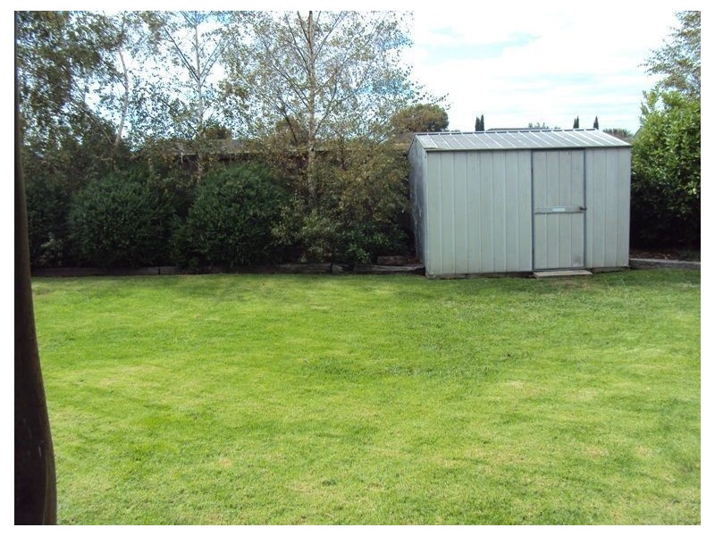 24 Taddor Drive, Cranbourne VIC 3977