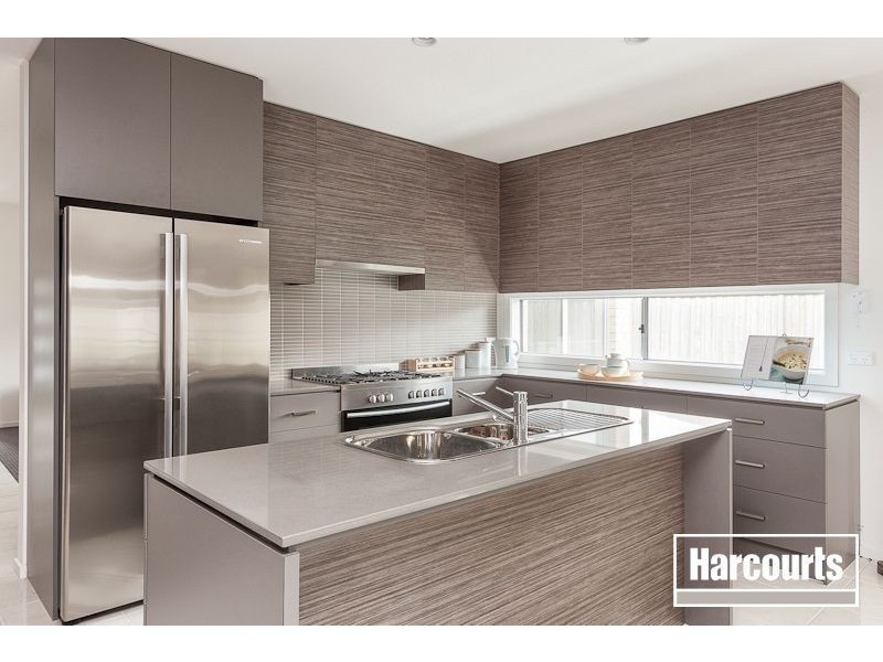 4 Evesham Street, Cranbourne VIC 3977