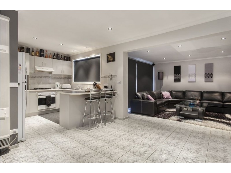 40 Bellbrae Crescent, Cranbourne VIC 3977