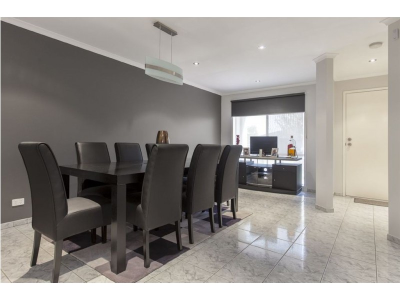 40 Bellbrae Crescent, Cranbourne VIC 3977