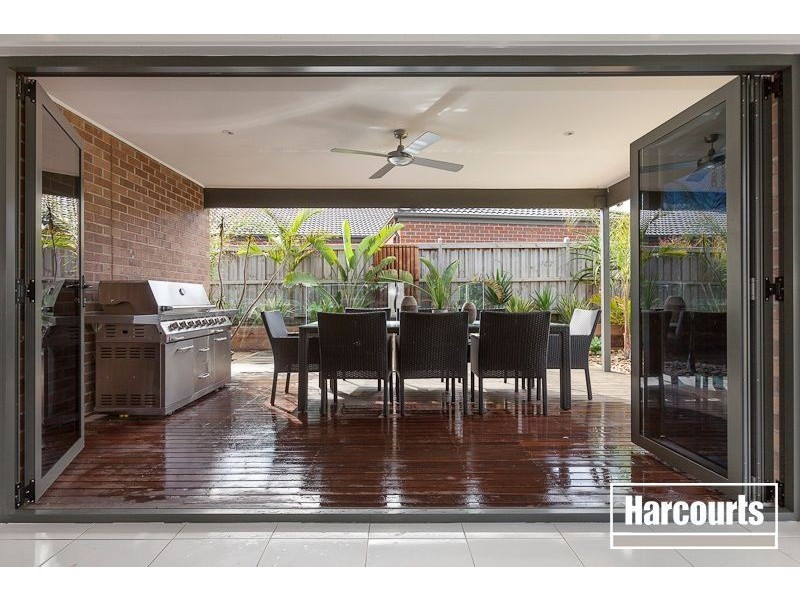 12 Saltbush Avenue, Lyndhurst VIC 3975