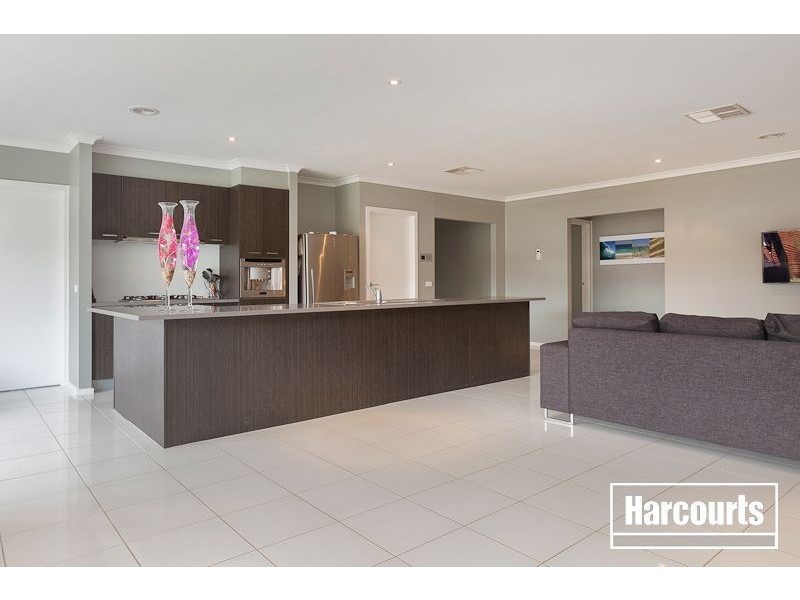 12 Saltbush Avenue, Lyndhurst VIC 3975