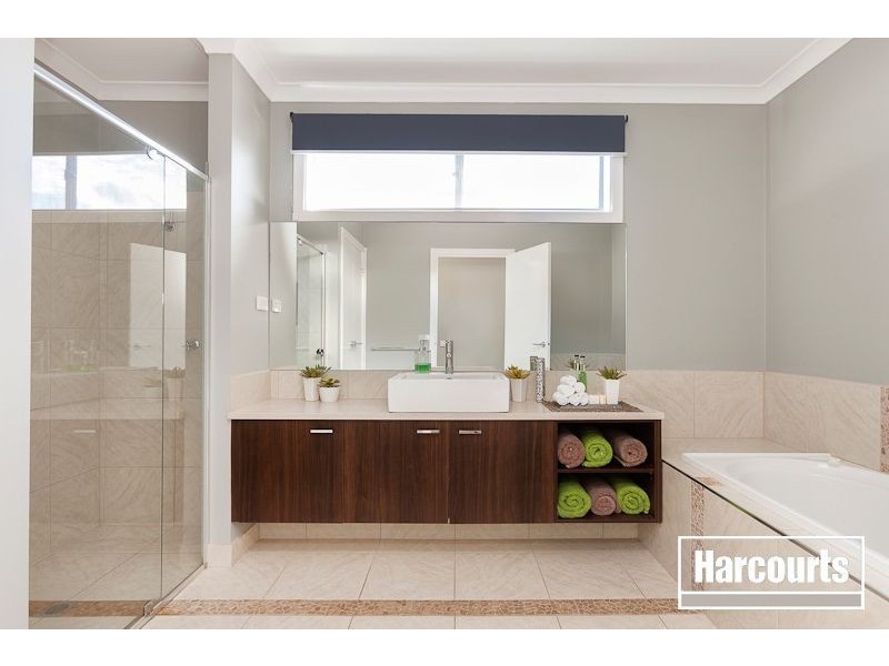 12 Saltbush Avenue, Lyndhurst VIC 3975