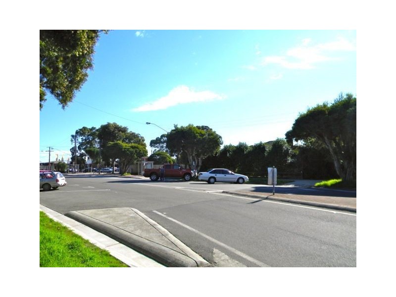 7 and 9 Lyall Street, Cranbourne VIC 3977