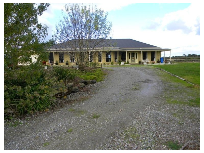 5 Tooradin Esplanade, Tooradin VIC 3980