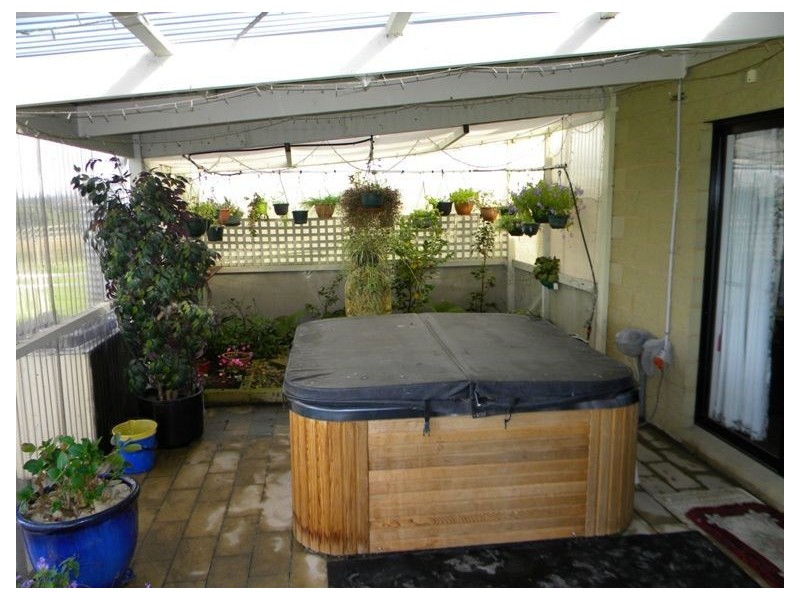 5 Tooradin Esplanade, Tooradin VIC 3980