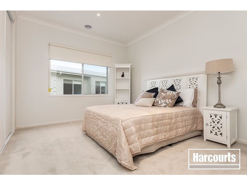 36 Mountainview Boulevard, Cranbourne VIC 3977
