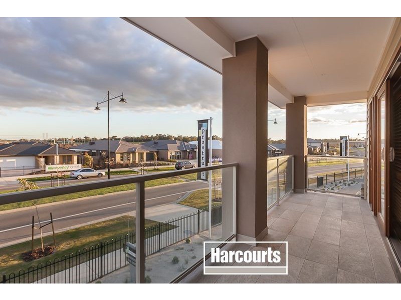 40 Mountainview Boulevard, Cranbourne VIC 3977