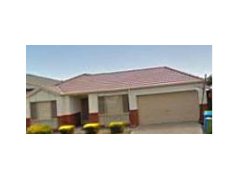 8 Winton Retreat, Cranbourne East VIC 3977