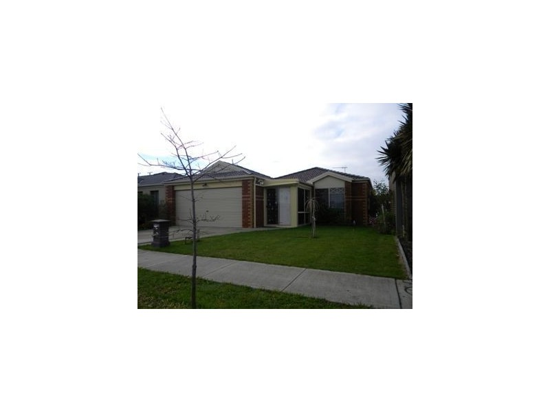 10 Vega Tce, Cranbourne VIC 3977