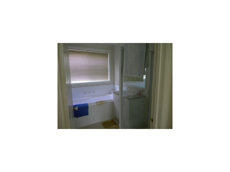 10 Vega Tce, Cranbourne VIC 3977