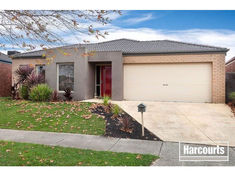12 Horsham Drive, Cranbourne East VIC 3977