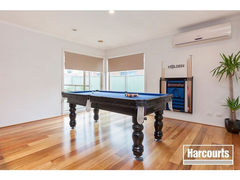 12 Horsham Drive, Cranbourne East VIC 3977