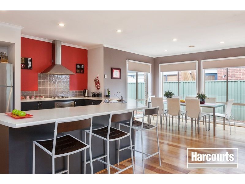 12 Horsham Drive, Cranbourne East VIC 3977