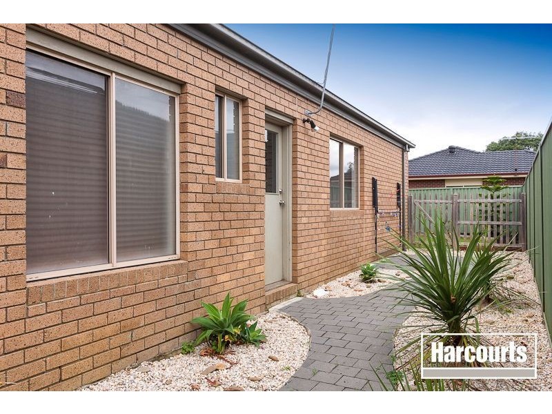 12 Horsham Drive, Cranbourne East VIC 3977