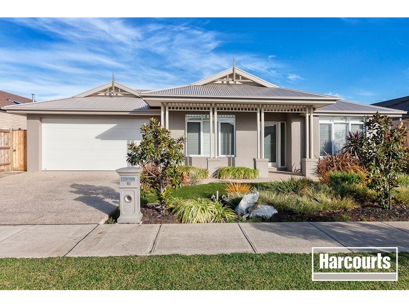 10 Peisley Crescent, Cranbourne East VIC 3977