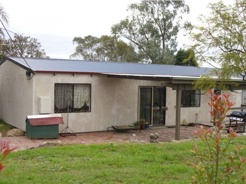 3 Meadow Road, Devon Meadows VIC 3977