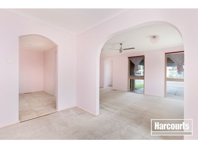 31 Fenfield Street, Cranbourne VIC 3977