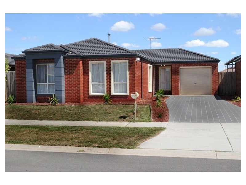 38 Sing Crescent, Berwick VIC 3806