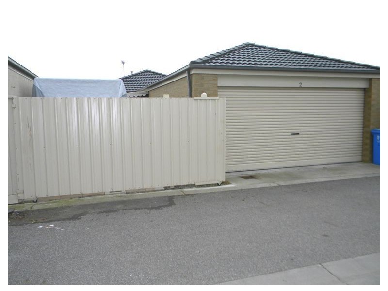 2 Maybush Lane, Cranbourne VIC 3977