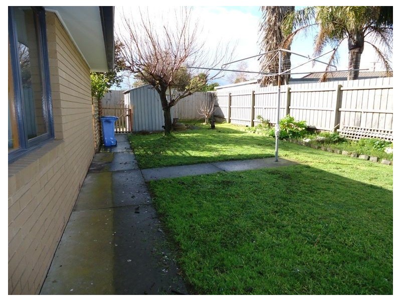 9 Miles, Cranbourne VIC 3977