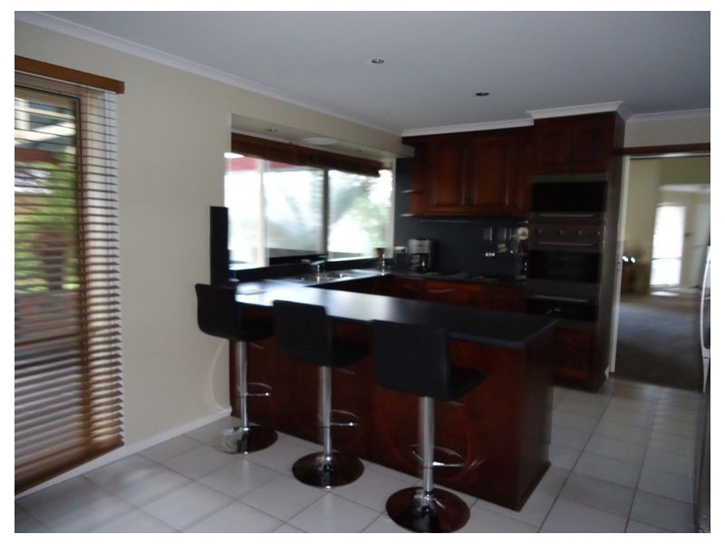 35 Huon Park Drive, Cranbourne North VIC 3977