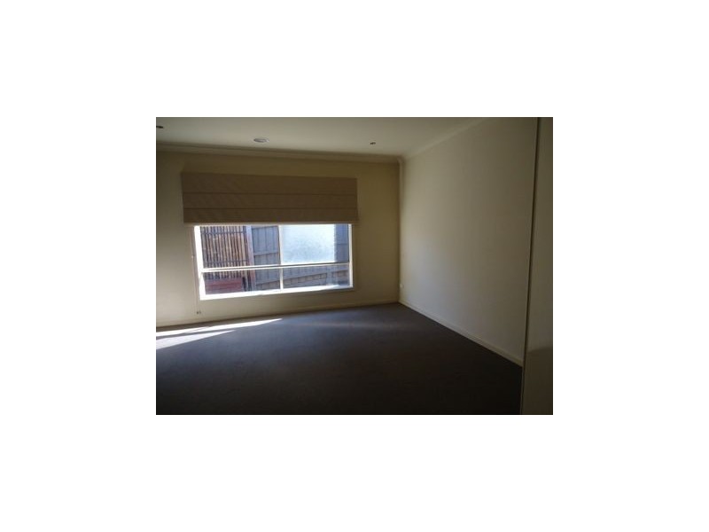 75 Settlers Run, Cranbourne South VIC 3977