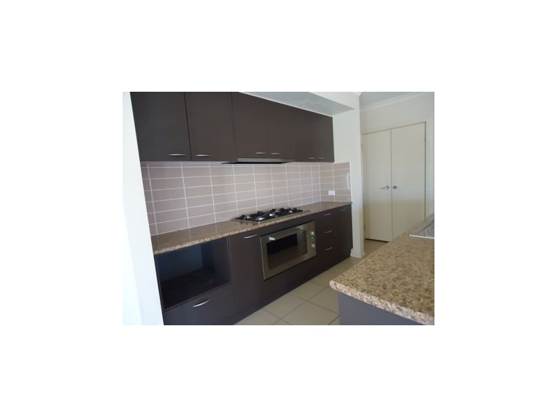 75 Settlers Run, Cranbourne South VIC 3977