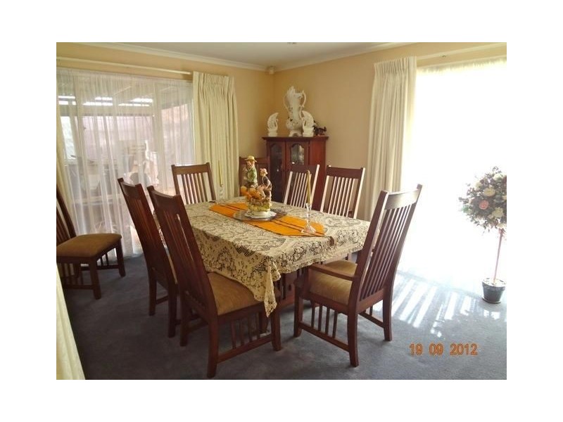 36 Hunt Club Boulevard, Cranbourne East VIC 3977