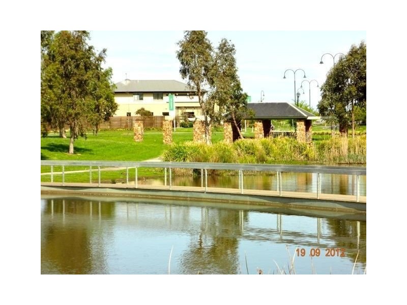 36 Hunt Club Boulevard, Cranbourne East VIC 3977