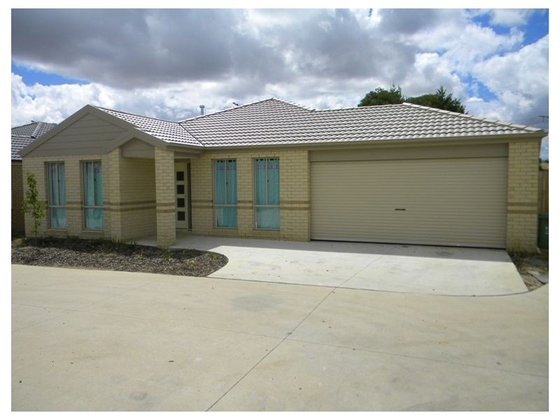 13/220-222 Monahans Road, Cranbourne West VIC 3977
