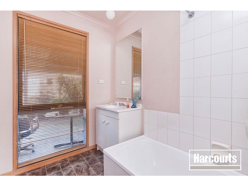 4 Cliveden Close, Narre Warren South VIC 3805