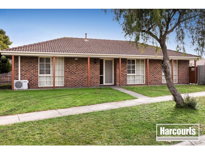 33 Courtenay Avenue, Cranbourne North VIC 3977