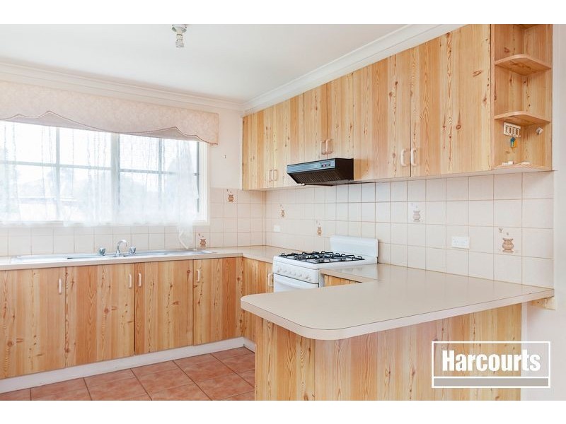 33 Courtenay Avenue, Cranbourne North VIC 3977