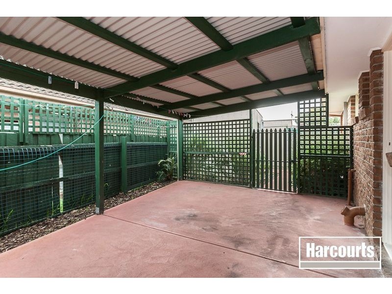 33 Courtenay Avenue, Cranbourne North VIC 3977