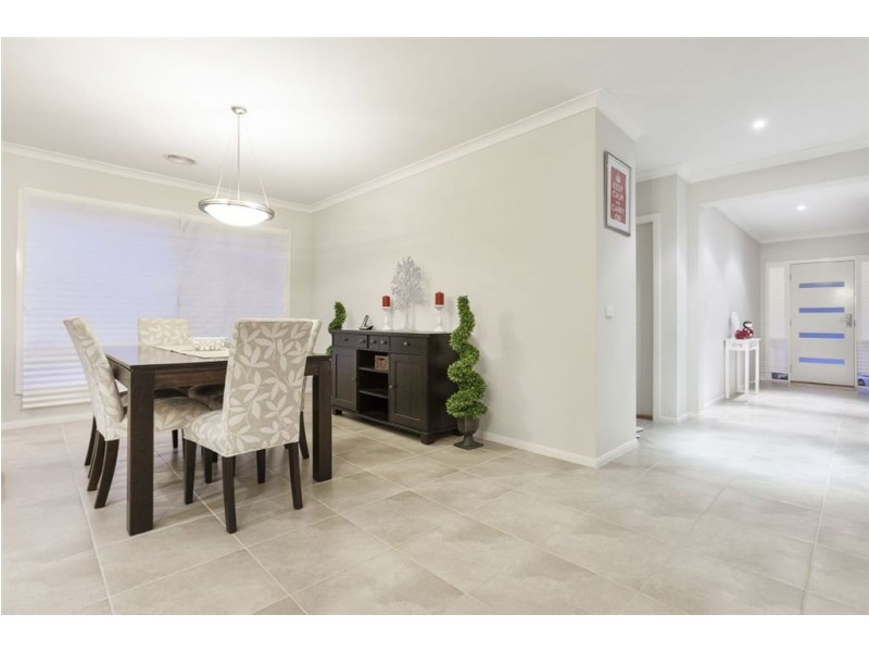 92 Alisma Boulevard, Cranbourne North VIC 3977